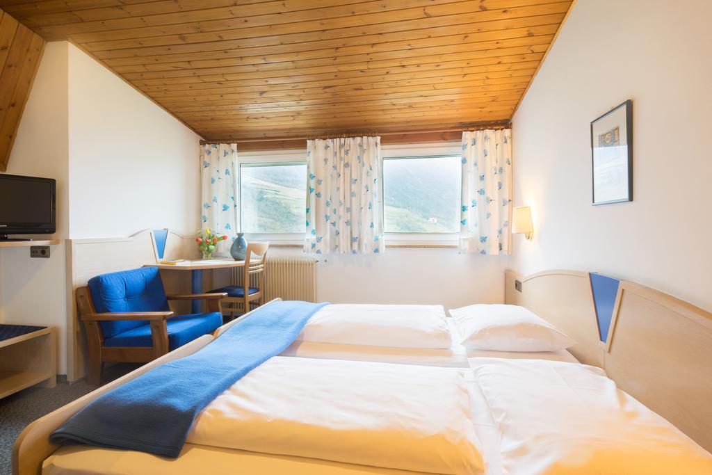 Hotel Rentschnerhof Bolzano Rum bild