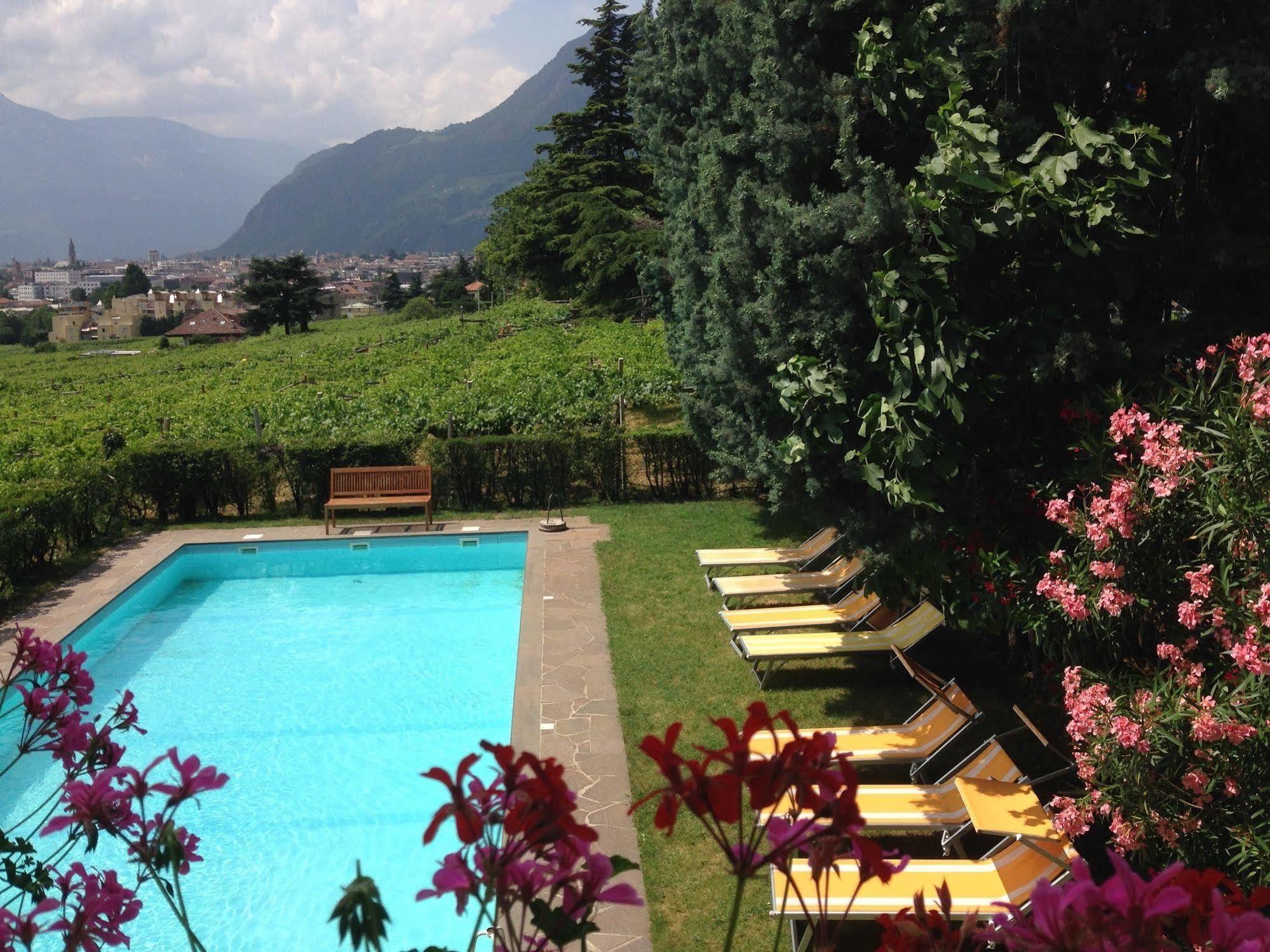 Hotel Rentschnerhof Bolzano Exteriör bild