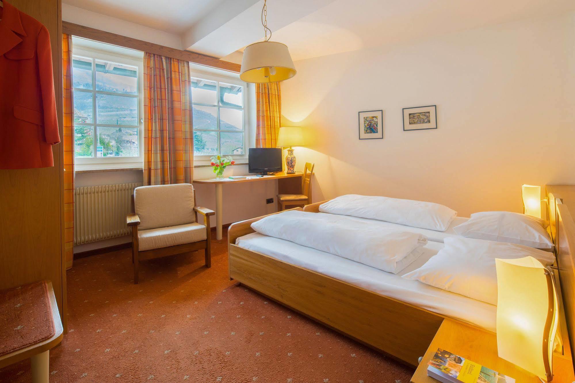 Hotel Rentschnerhof Bolzano Exteriör bild